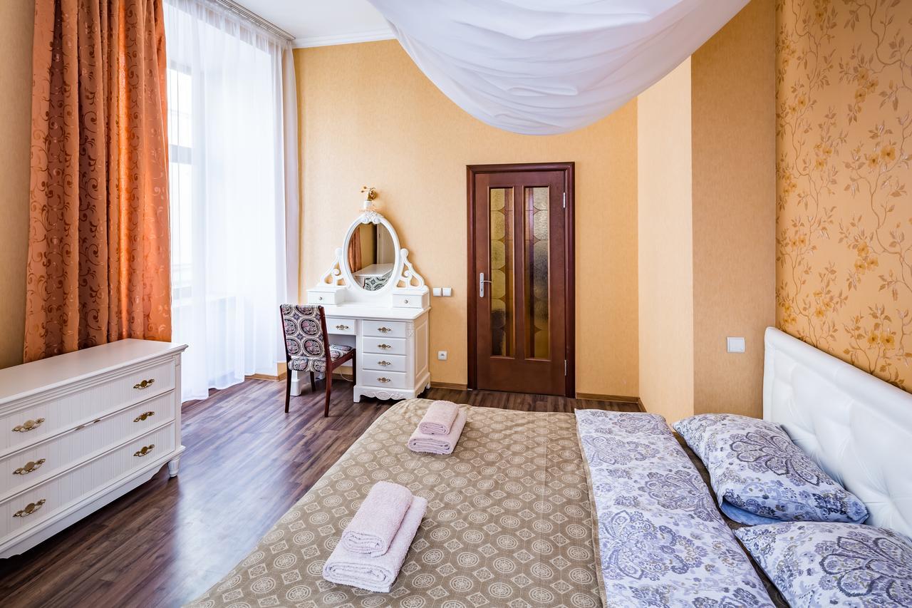 2 Virmens'Ka Apartment Lviv Extérieur photo