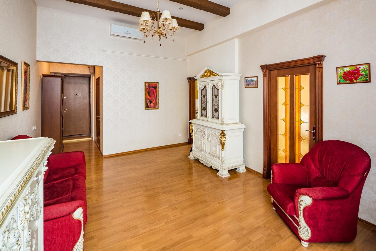 2 Virmens'Ka Apartment Lviv Extérieur photo