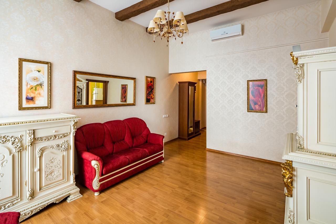 2 Virmens'Ka Apartment Lviv Extérieur photo