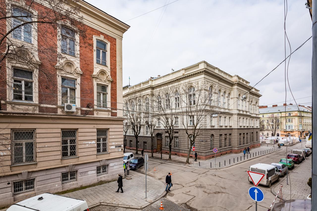 2 Virmens'Ka Apartment Lviv Extérieur photo