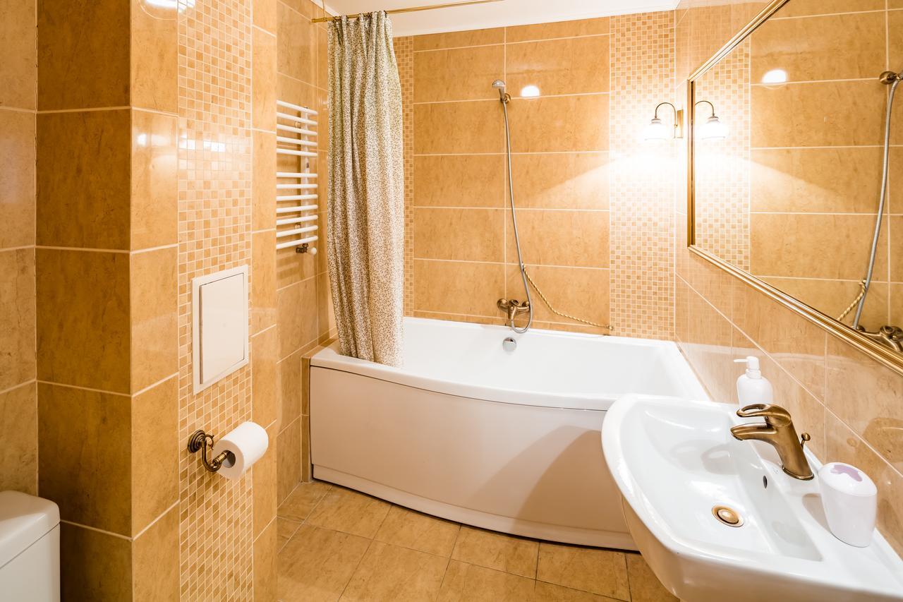 2 Virmens'Ka Apartment Lviv Extérieur photo