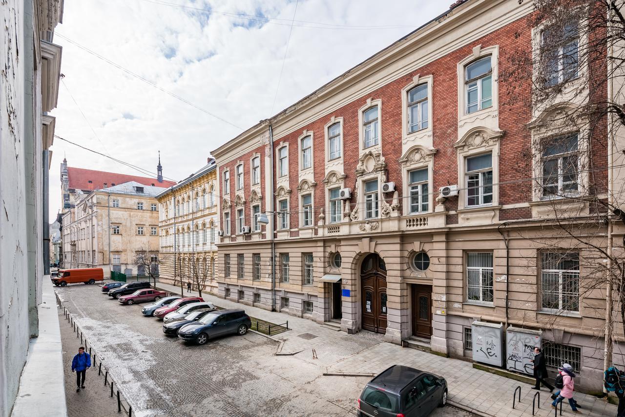 2 Virmens'Ka Apartment Lviv Extérieur photo