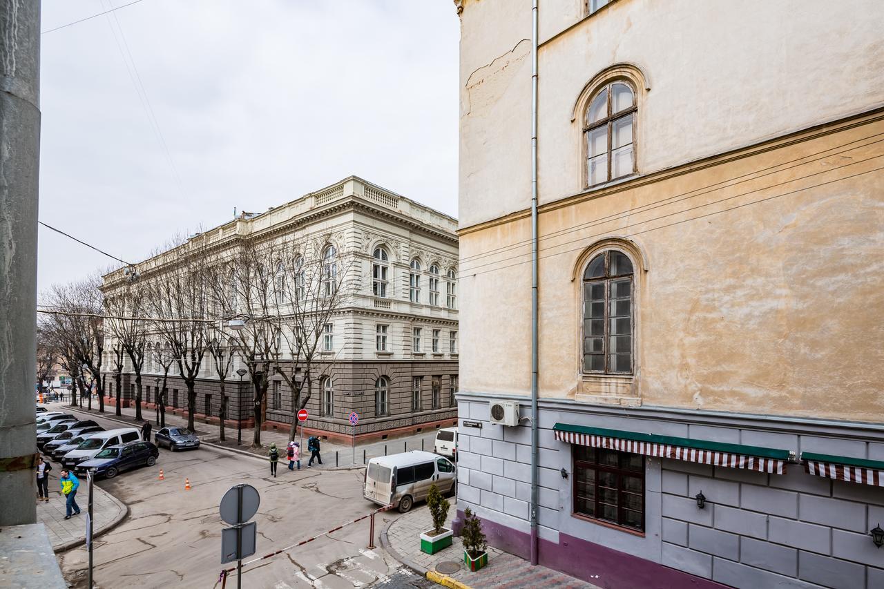 2 Virmens'Ka Apartment Lviv Extérieur photo